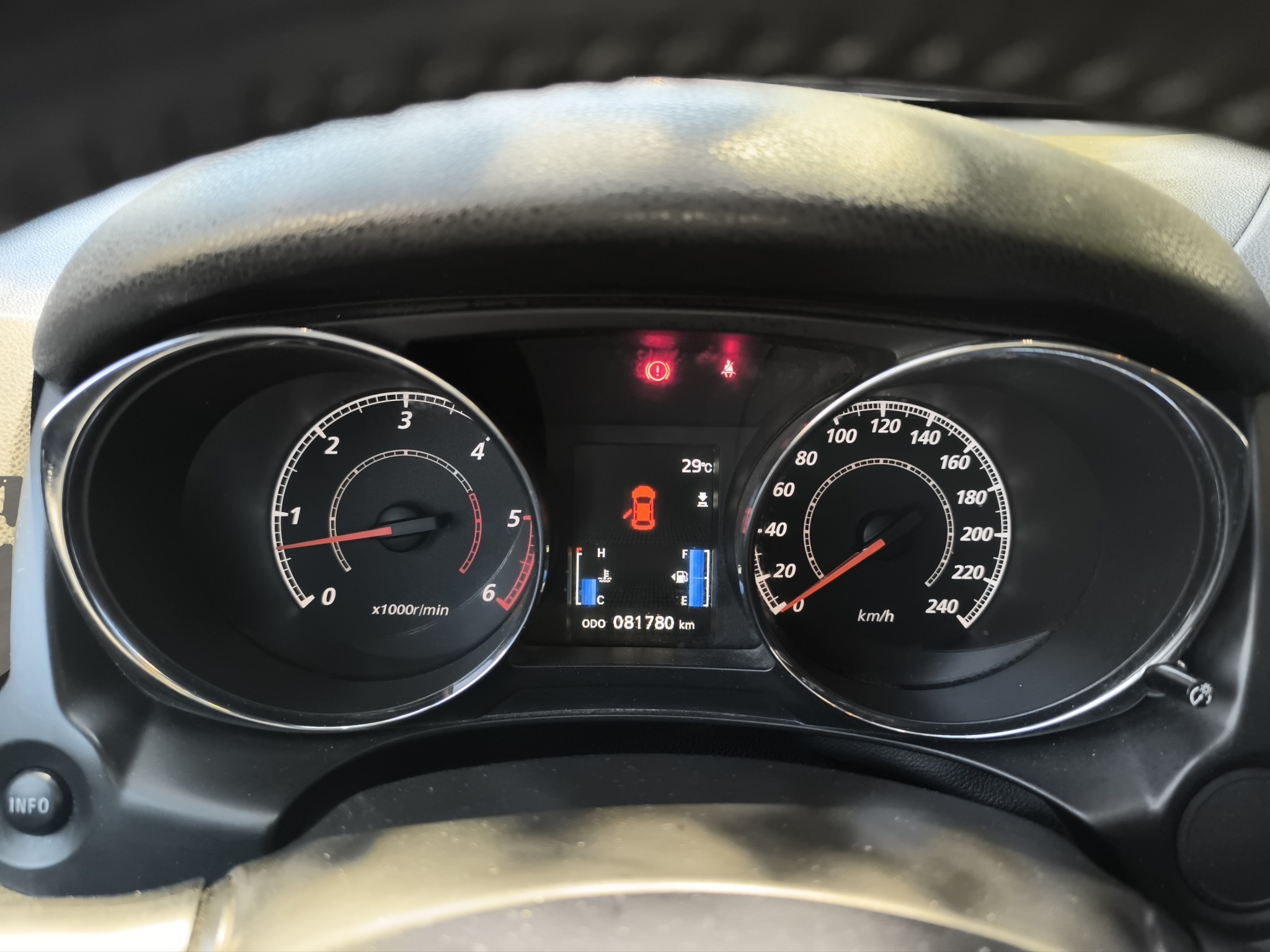 Peugeot 4008 image