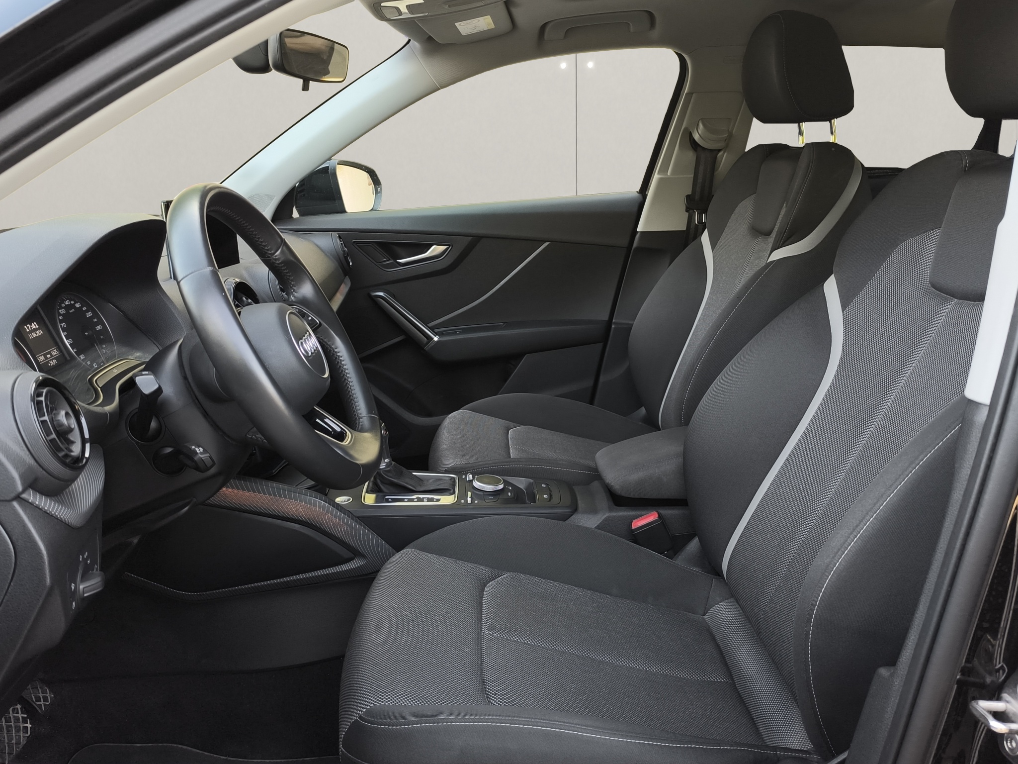 Audi Q2 image